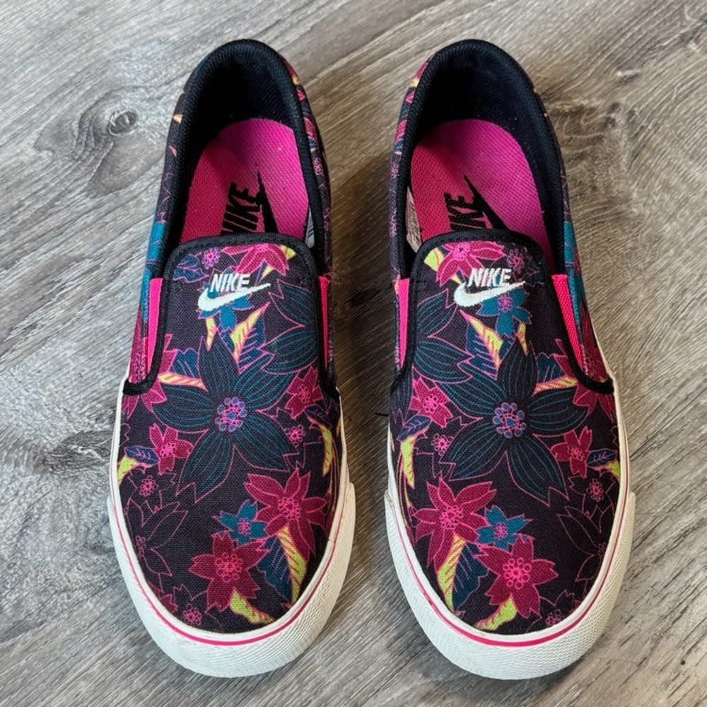 Nike Toki Slip On Canvas Tropical Floral Black Pink Sneaker 724769-016 Women 9.5